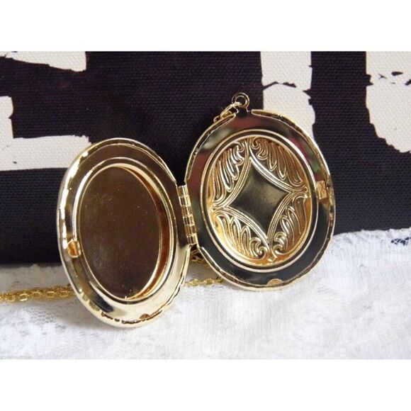 RED Dragonfly Mom Locket Necklace Pill Picture Keepsake Box Gold Easter gift - Picture 3 of 4